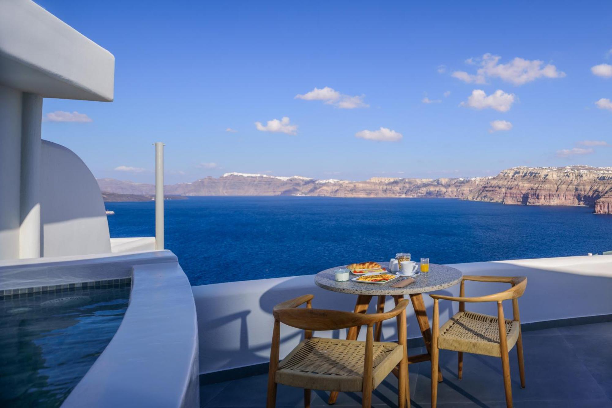 Neptune Luxury Suites Akrotírion Exterior foto
