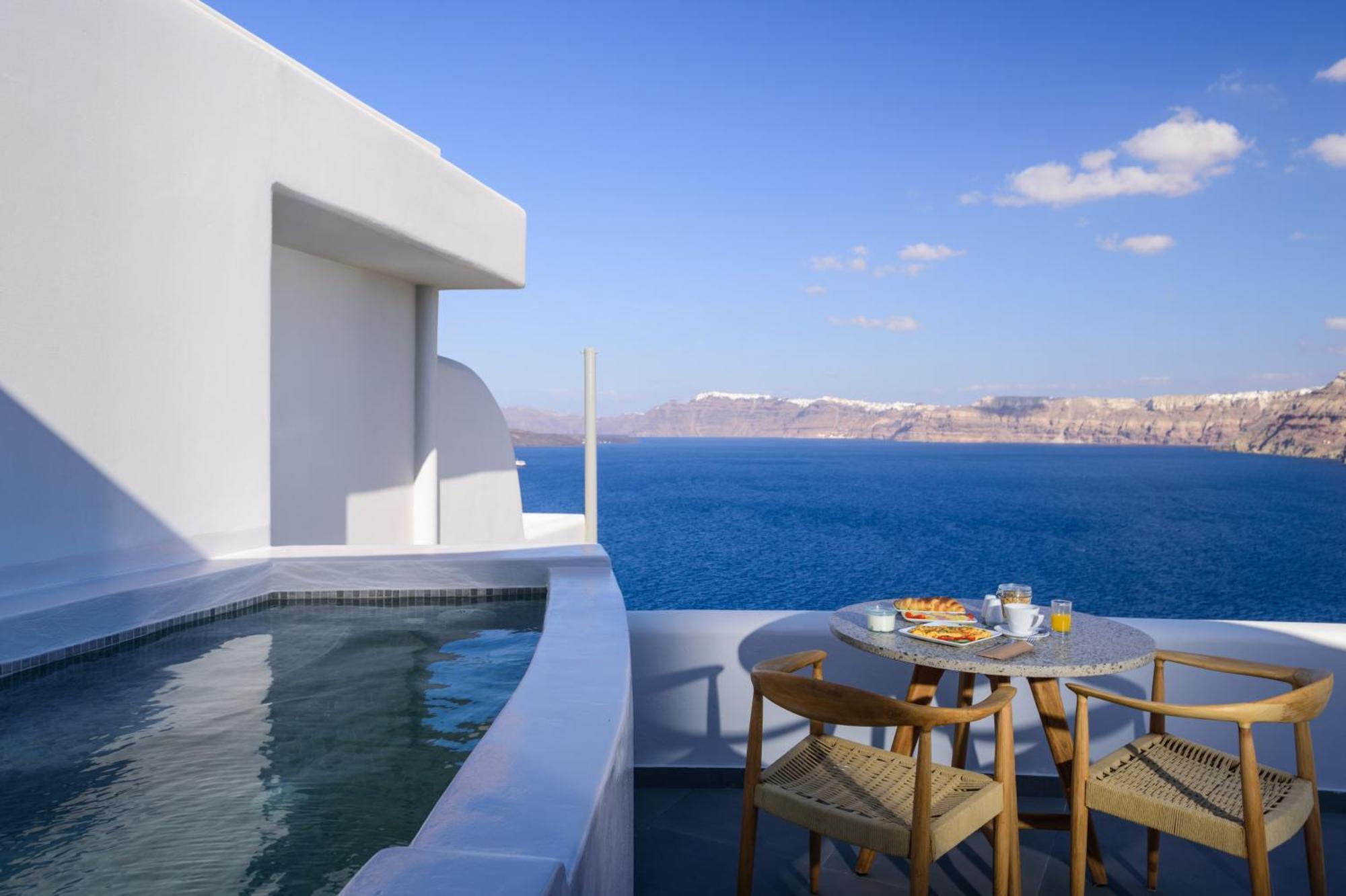 Neptune Luxury Suites Akrotírion Exterior foto