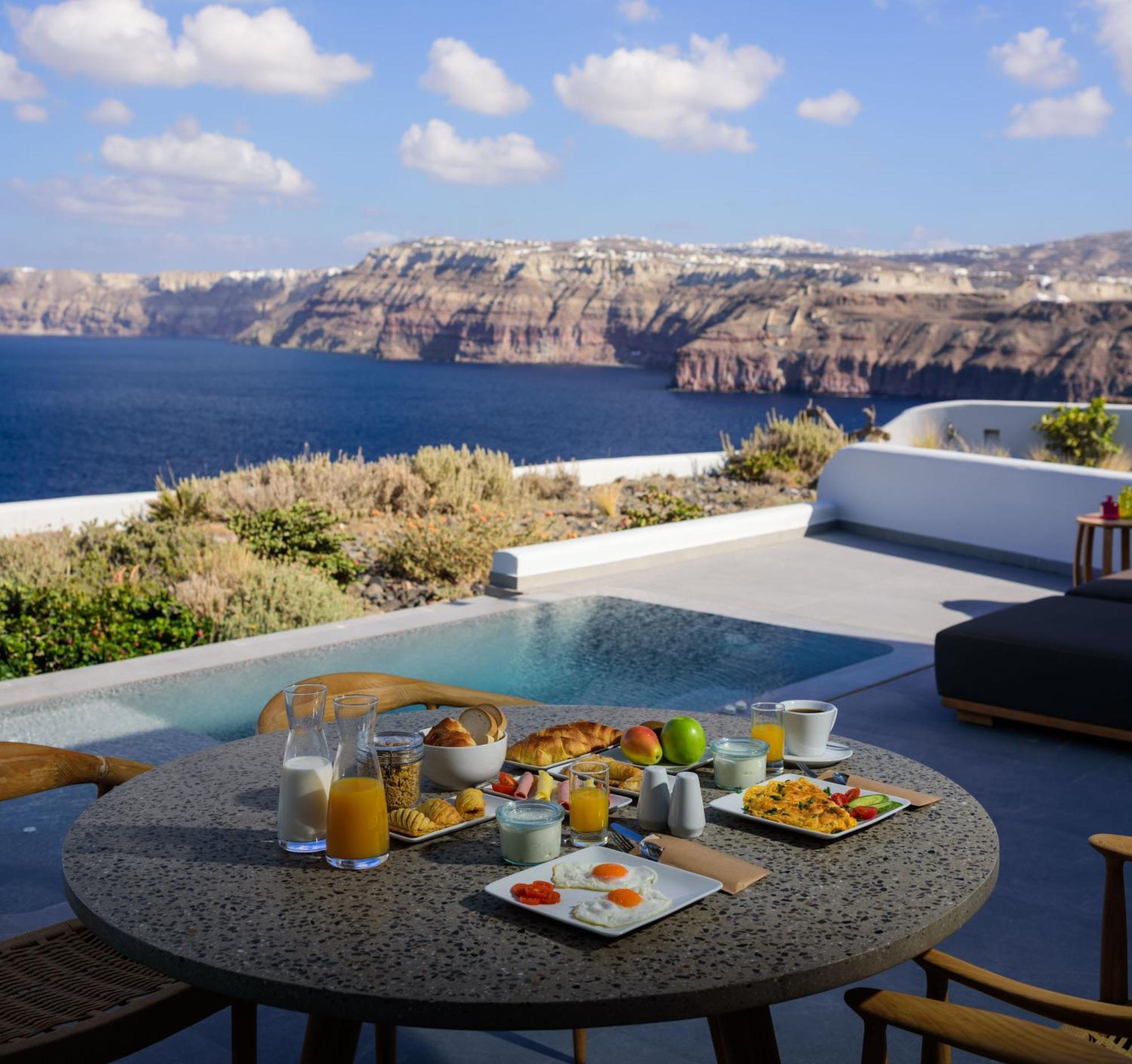 Neptune Luxury Suites Akrotírion Exterior foto