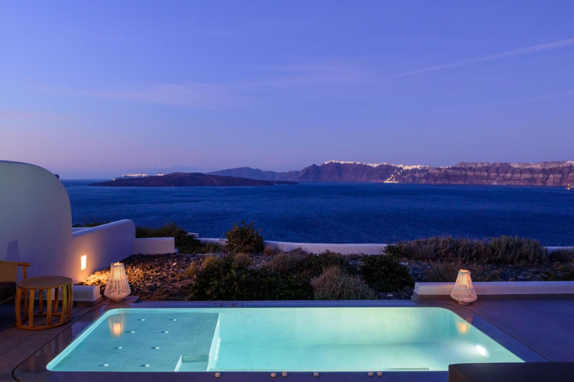 Neptune Luxury Suites Akrotírion Exterior foto